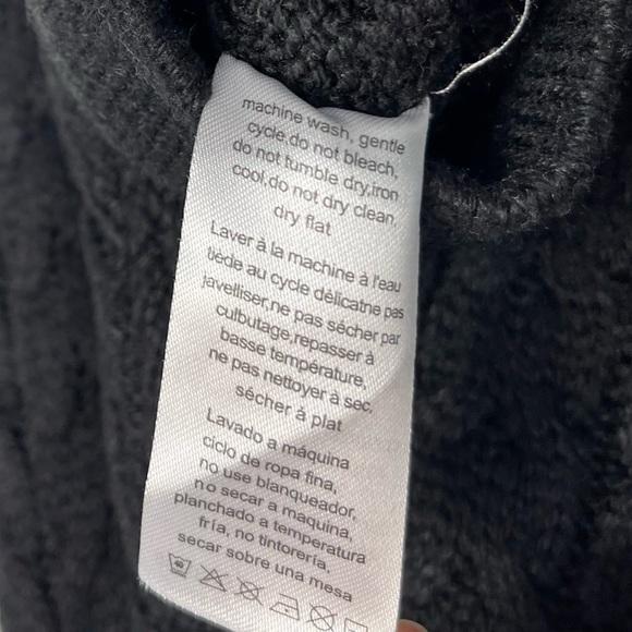 DANIELLE BERNSTEIN Cable Knit Cropped Sweater Black Size S WeWoreWhat - Picture 10 of 12